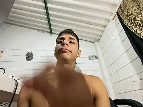 Max_TheHorseDick live cam