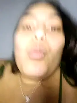 xandra252 live cam on StripChat