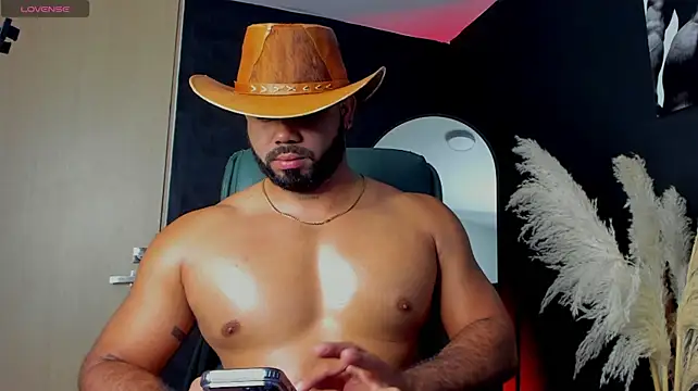noahcrux_ live cam on StripChat