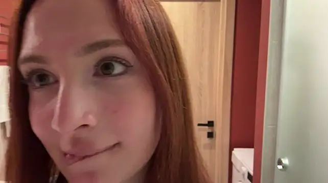 constancemayo's live room