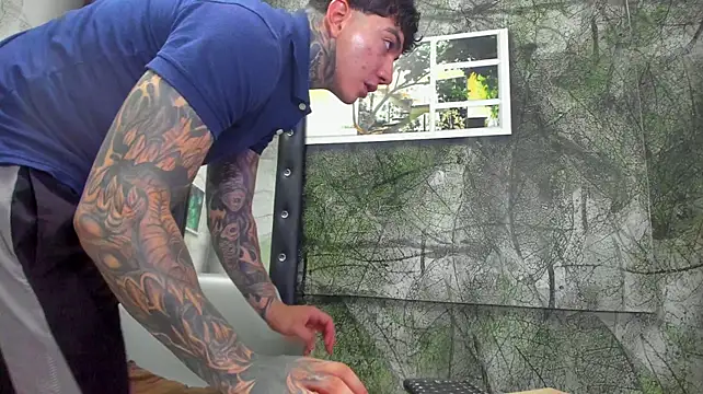 Gury_tattoo webcam