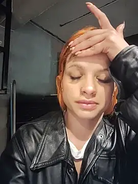 cataleya_16 (F young) - Oil tits in public