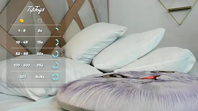 CharloteEvans__