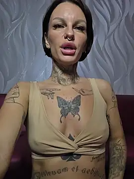 angel_devil_forever live cam on StripChat
