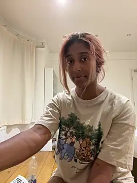 donnashy (Ask my age) - Playing with my titties 🫦