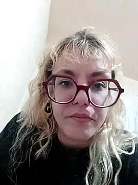 BlondieTami webcam