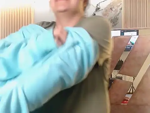samanthaqueenmoon (F young) - Doggy dogg style and spank ass x 12