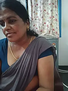 Sindhu_tamil00の配信中の画面