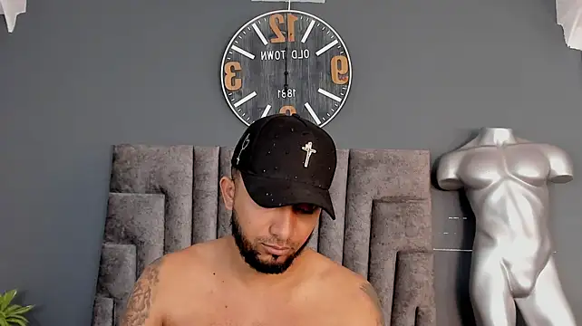 Robin_Rief live cam on StripChat