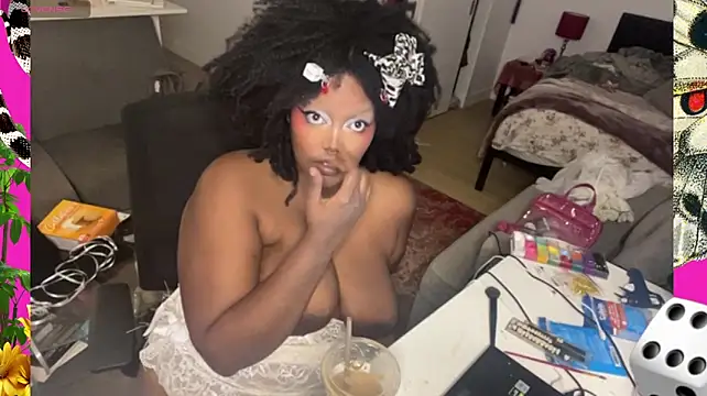 juicy_janet