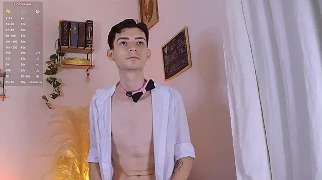 VicenteFerrer live cam on StripChat