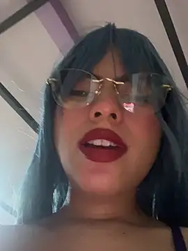 Eva_Feller69