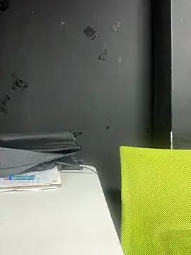 Eva_Feller69
