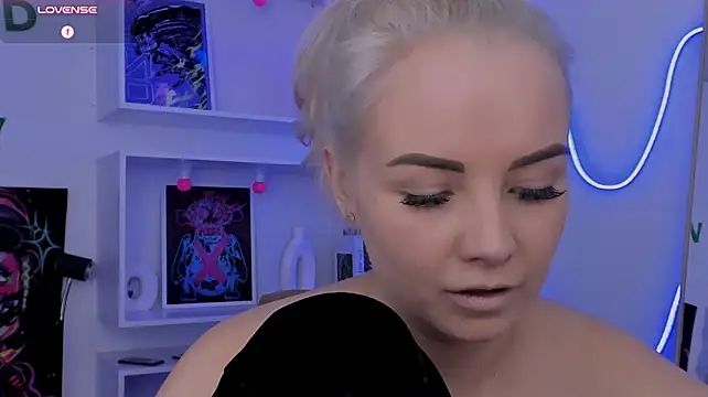 StephanieSweety live cam on StripChat