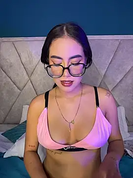 topdollxxx (F teen) - RIDING DILDO UNTIL WET