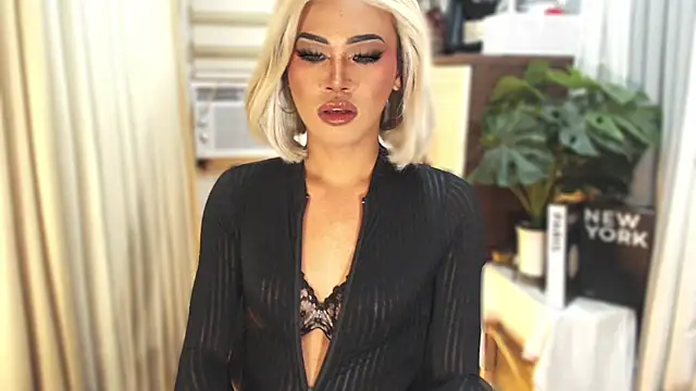 winnie_harllow (T young) - YOU DESERVE THIS QUEEN WINNIE I ADORE U