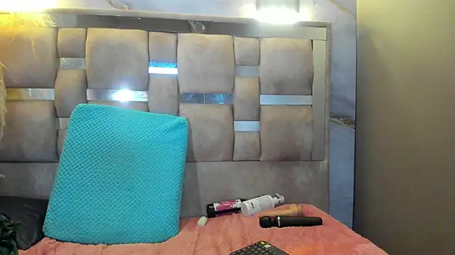 Danielaa_a live cam preview