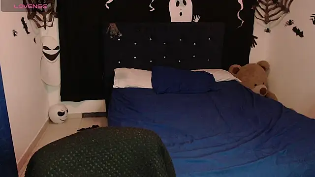 ANGELIQUE_KLANE