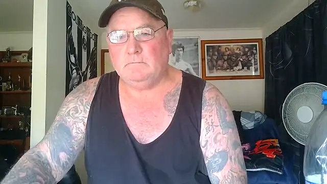 KINKYBLUEYES69