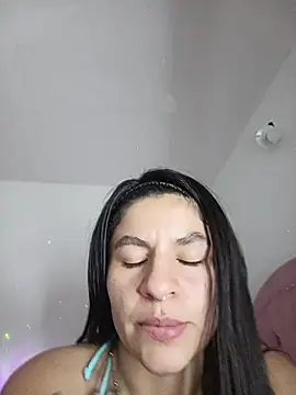 laura_22x