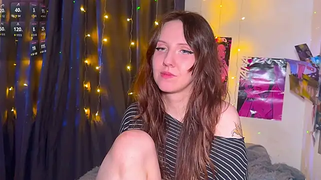 ViolettMo0n live cam on StripChat