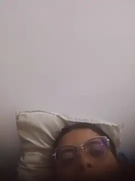 selena_foxy live cam on StripChat