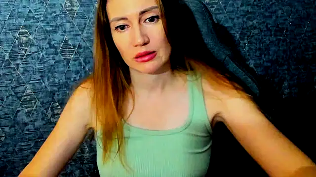JessFoxxx live cam on StripChat