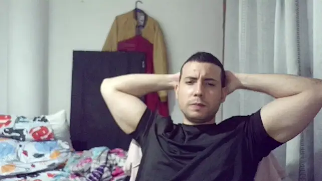 Armando_2002 live cam on StripChat