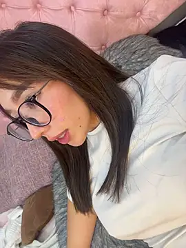 Mia_Land live cam on StripChat