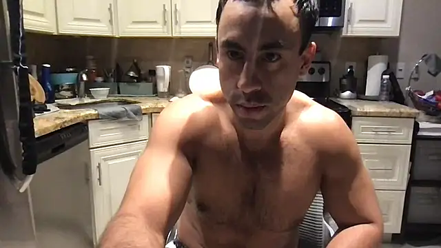 BigGuyMuscle live cam on StripChat