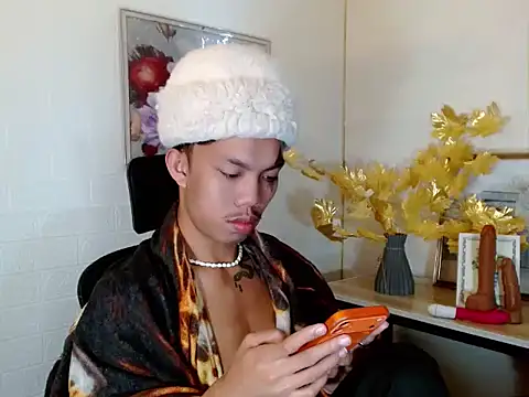 yourbabyjerson143 (M young) - help here babe for my halloween make up