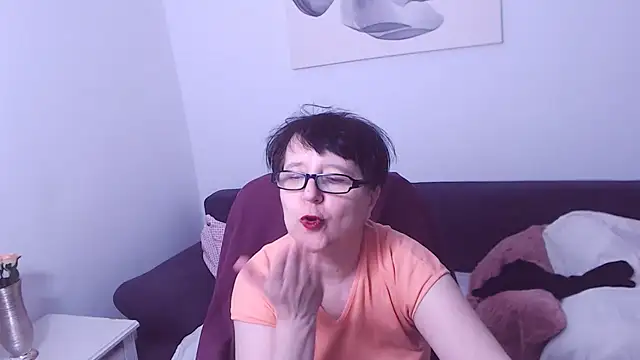 ChristaRose live cam on StripChat