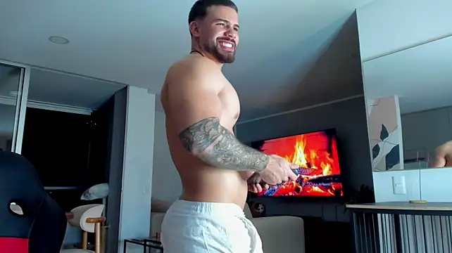 valenthino_salvatore (M young) - shirt off