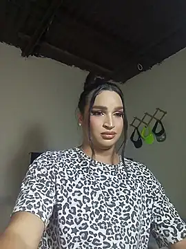kylieloliskiss