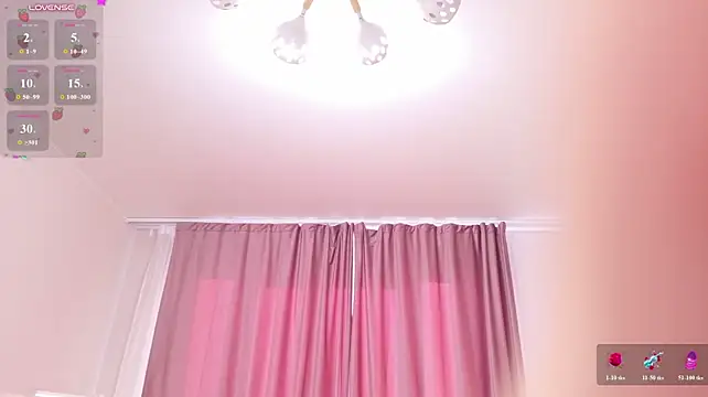 MiiyaYummy live cam on Stripchat