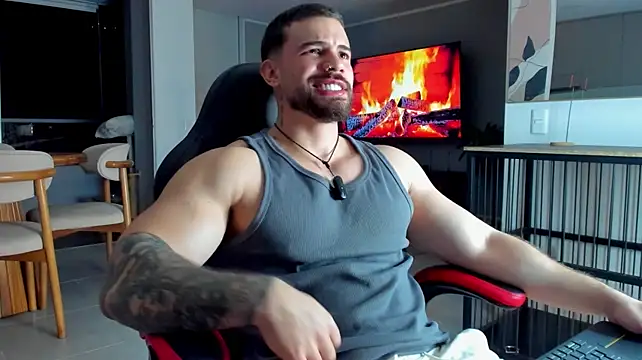valenthino_salvatore (M young) - shirt off