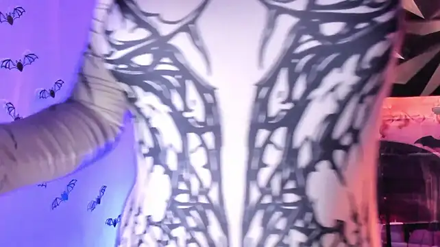megan_whitee__