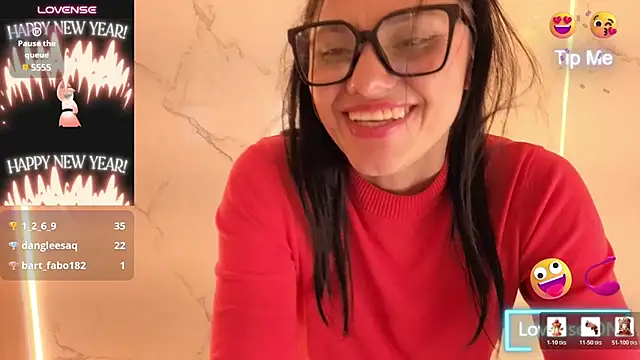 rox_luxury_tf (F young) - finger in pussy