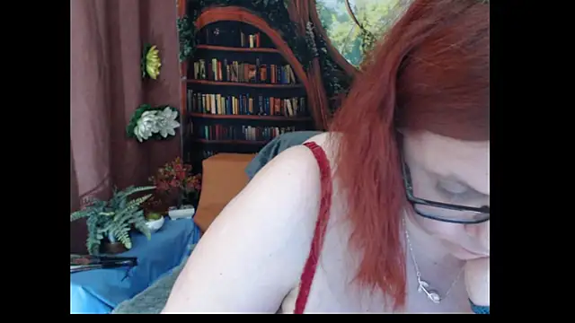 PlayfullMature live cam on Stripchat