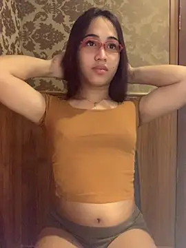 hugecock_mandy live cam