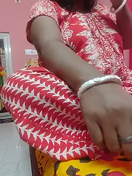 Cute-Swewty live cam on Stripchat