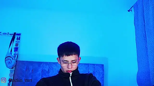 _justinmoon2 live cam on Stripchat