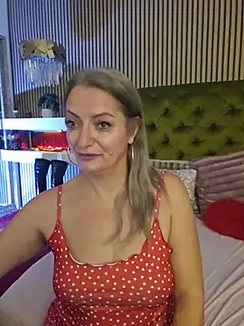 LadyTouch live cam on StripChat