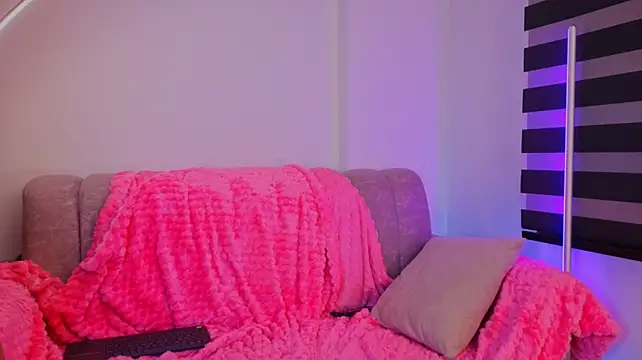 _scarletmoore webcam