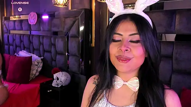 Aniajoness_ live cam on StripChat