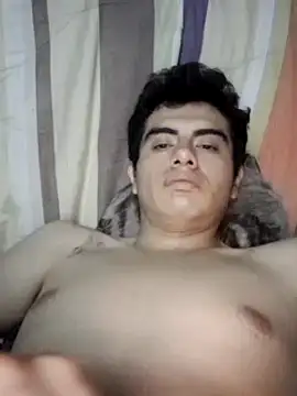 Ortiz3404 live cam on Stripchat