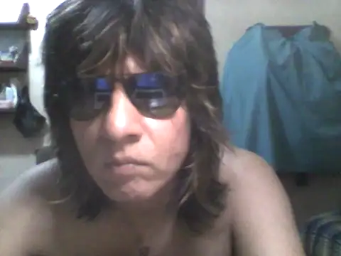 Robbie_Tarotte live cam on Stripchat