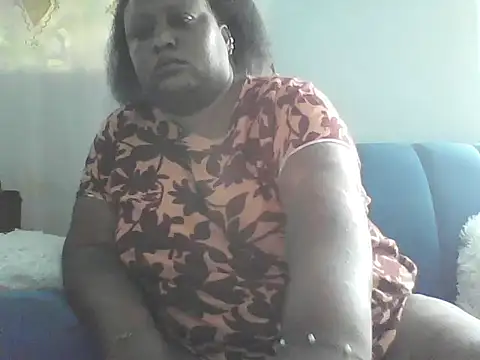 fat_ebonyqueen live cam on Stripchat