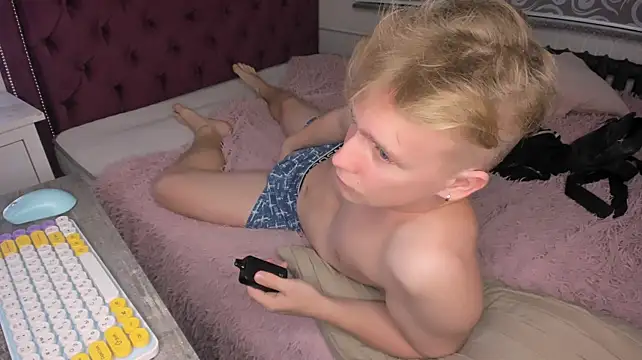 _AlexHot_ live cam on Stripchat