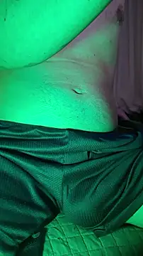 guiferraz225 live cam on Stripchat